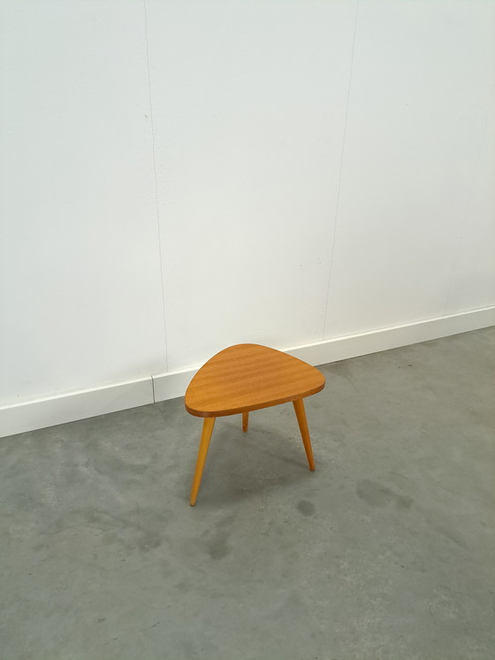 Image 1 of Tavolino da giardino impiallacciato n. 18, tavolino laterale