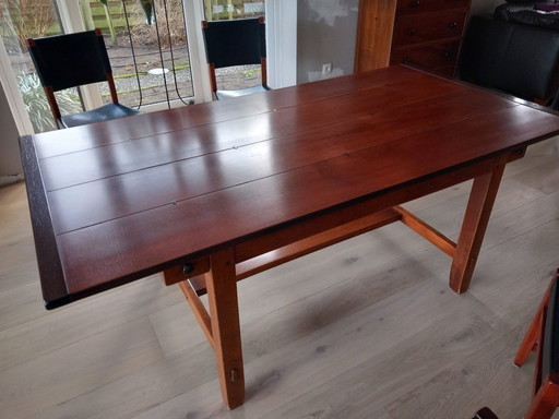 Mesa de comedor Schuitema maciza