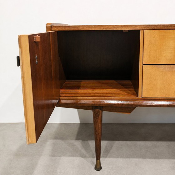 Image 1 of Buffet bicolore de style milieu du siècle, années 1960