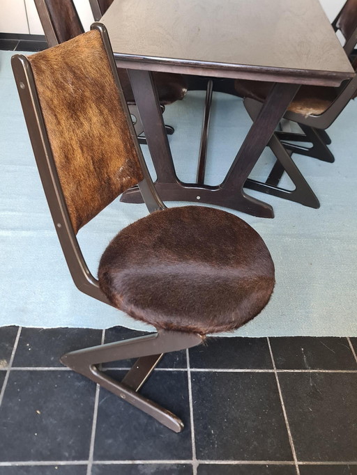 Table et chaises de salle à manger suédoises de style Mid Century