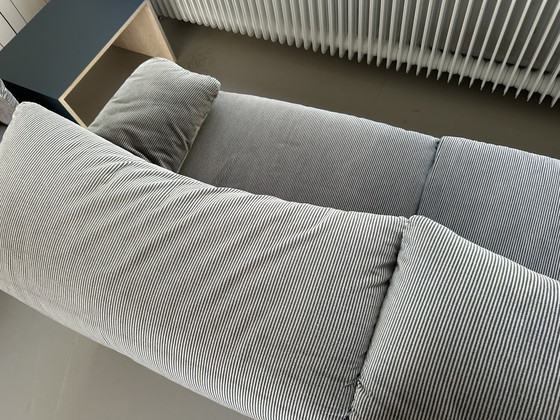 Image 1 of Divano Cassina Maralunga 2,5 posti - a righe grigio/nero
