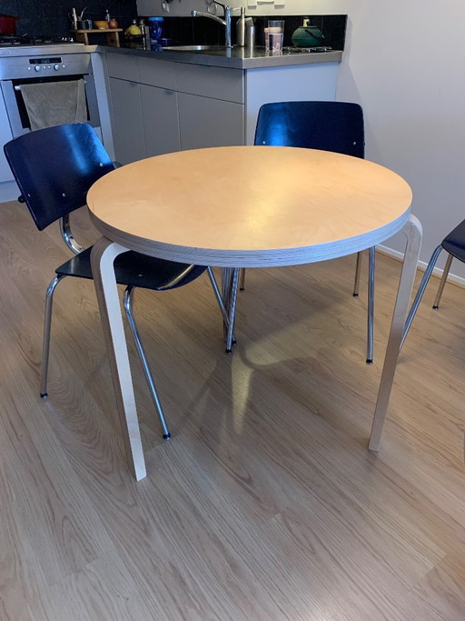 Zelfgemaakte Artek Aalto ronde tafel