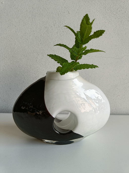 Sculptural Murano Style Glass Vase Black & White, Attributed to Seguso, Italy 1970s–80s