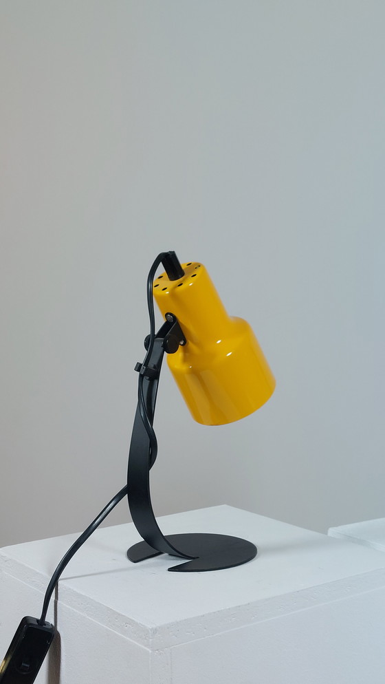 Image 1 of Paar minimalistische gele vintage nachtkastjes