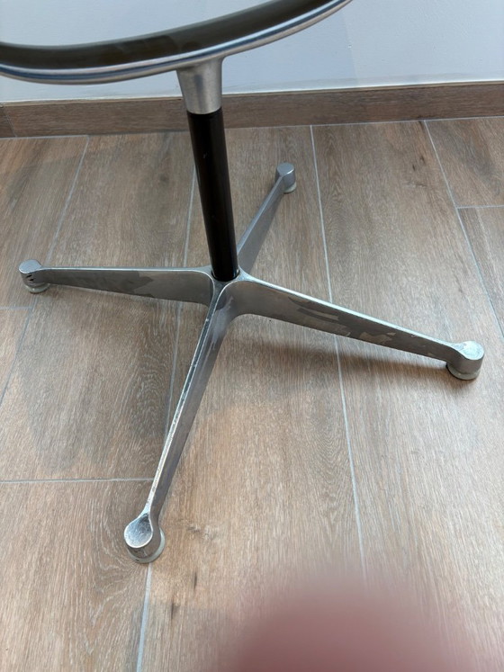 Image 1 of Sillas Eames para Herman Miller 680S/86S