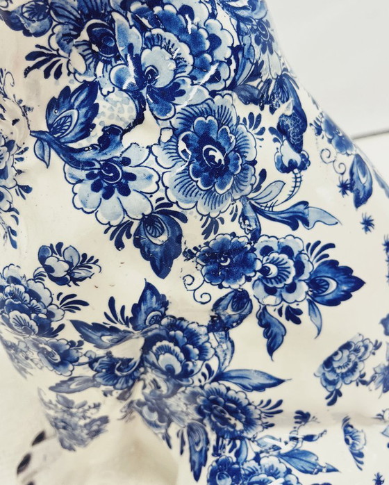 Image 1 of Ceramic Tiger Sculpture - Delft Blue