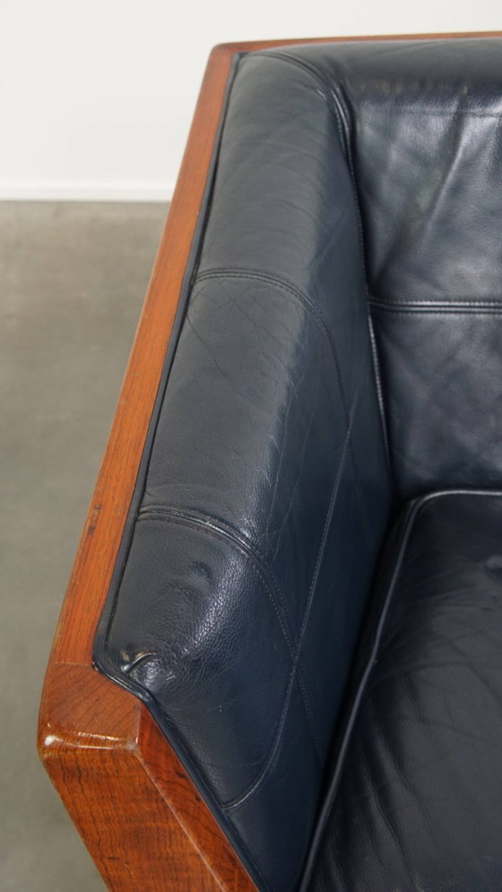 Image 1 of 2.5-zits Art Deco design bank van Schuitema met houtwerk en donkerblauw rundleer