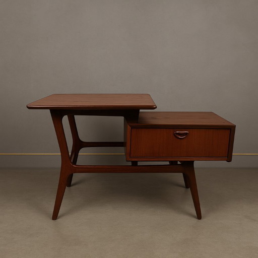 Louis Van Teeffelen TV table for Webé