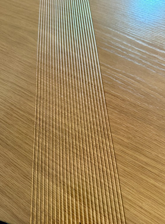 Image 1 of 1 x Table de salle à manger extensible Roche Bobois « Track » par Luigi Gorgoni – Chêne moyen