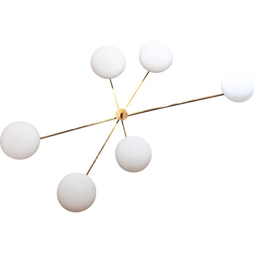 Vintage wall lamp in gilded brass and white opaline, Italy
