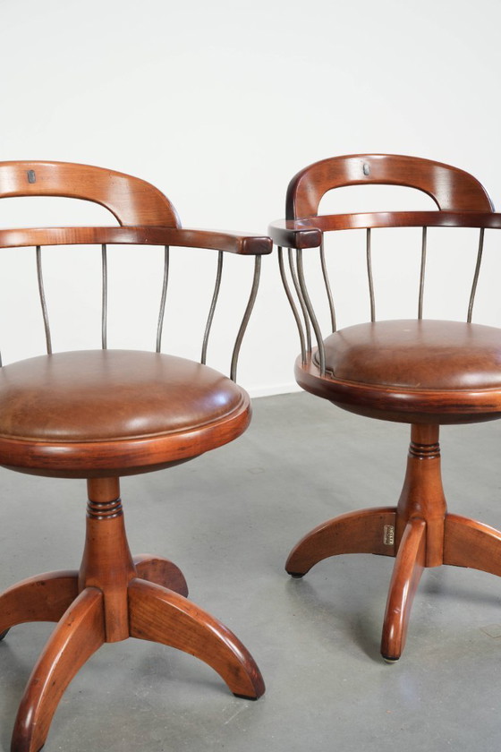 Image 1 of 3 x Draaibare Schuitema stoel/ bijzetstoel/ bureaustoel met een cognac kleurige rundleren zitting
