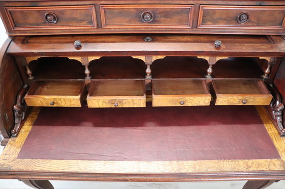 Image 1 of Antiker Rollschreibtisch in Nussbaum, Italien 19.