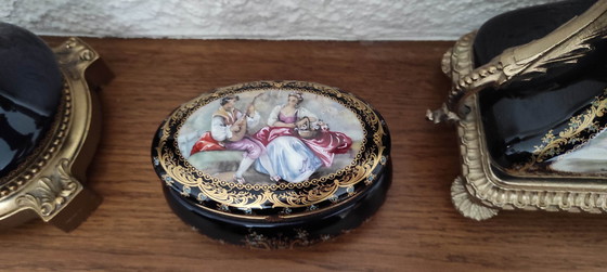 Image 1 of Conjunto Decor de Sèvres: reloj, lámpara y joyero