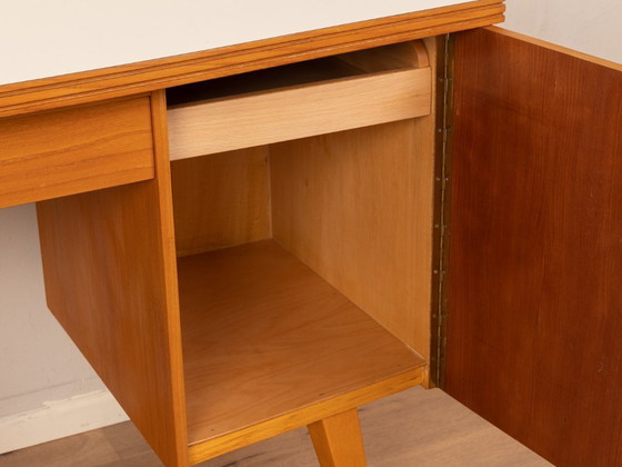 Image 1 of Vrijstaand houten bureau, jaren 50