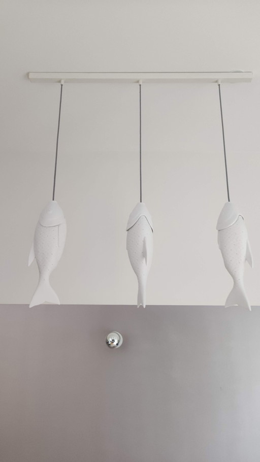 3x Invotis Hooked Fish Porzellan Pendelleuchte