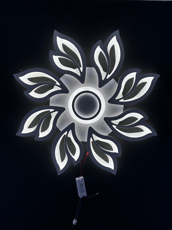 Dimmbare LED-Blumen-Deckenleuchte 80 cm Weiß, Deckenleuchten, Modern (Foto 10 von 16)