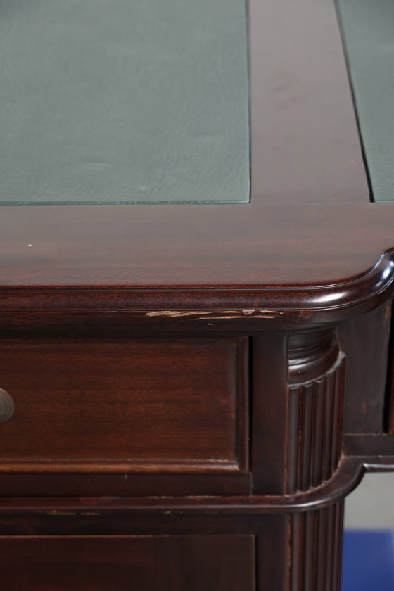 Image 1 of Chesterfield partner desk/ bureau in Engelse stijl met donker hout en een groen lederen blad