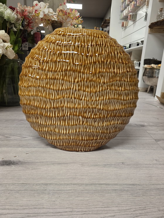 Image 1 of Vaas Jada