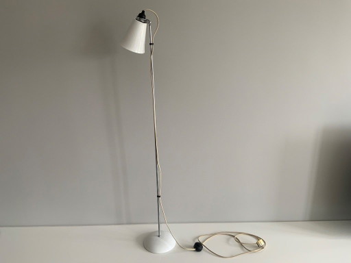 Lampadaire original BTC England avec abat-jour en porcelaine blanche – vloerlampen, Aluminium