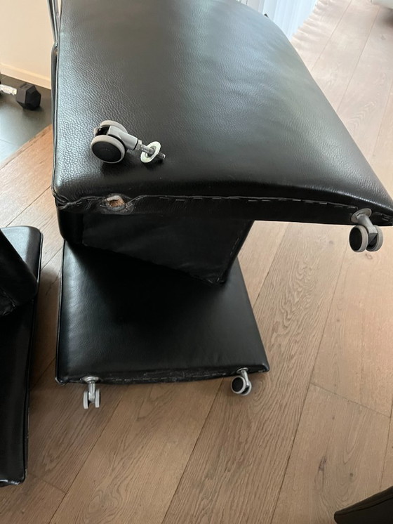 Image 1 of Desalto Stilt 430 design tafel met 6 kuipzeteltjes in leder