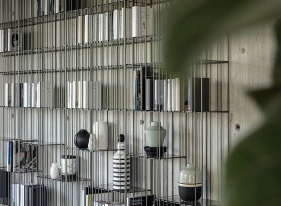 Image 1 of 2X MOGG METRICA WAND BOEKENKAST IN METAAL EN GLAS