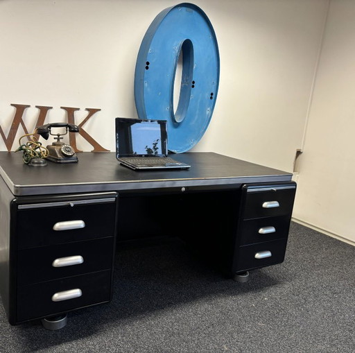 Ahrend Oda Art Deco Stijl Industrieel ''Prominent'' Industrieel Buro – bureau, Metal