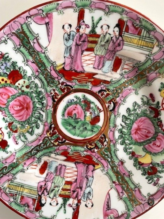Antique Vintage Chinese Porcelain Plate Rose Medallion – Crockery (photo 14 of 20)