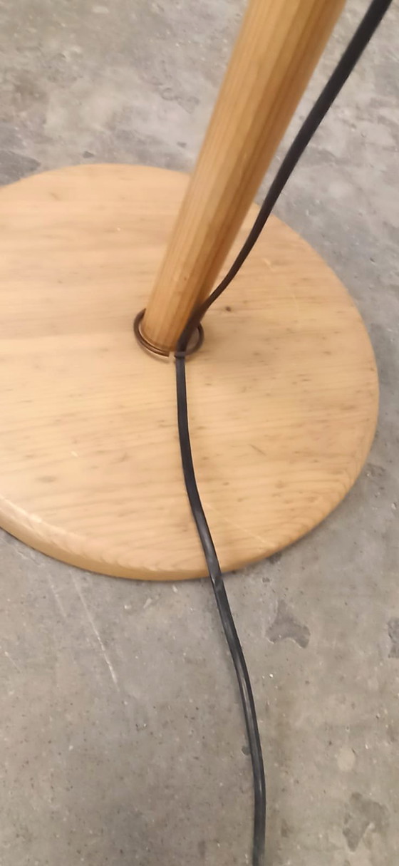 Image 1 of lampadaire vintage à base en bois