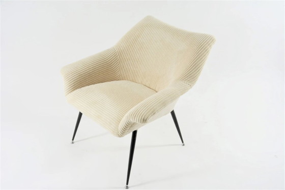 Image 1 of Ivoren vierkante schelpfauteuils