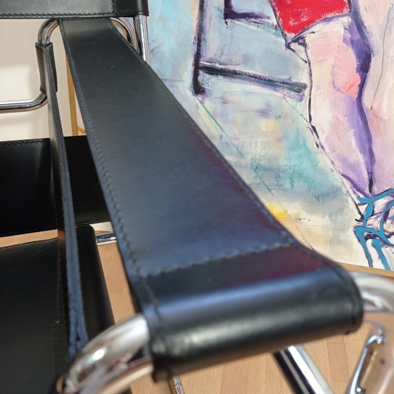 Image 1 of Poltrone Knoll Wassily B3 in pelle nera di Marcel Breuer