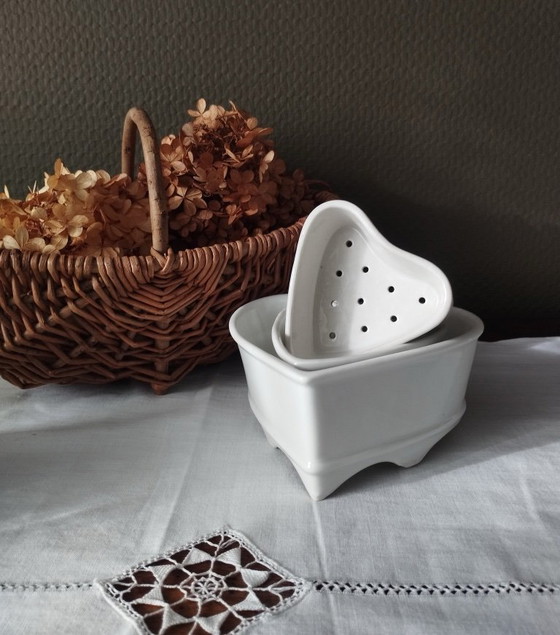 Image 1 of Set di 3 stampi per formaggio vintage a forma di cuore