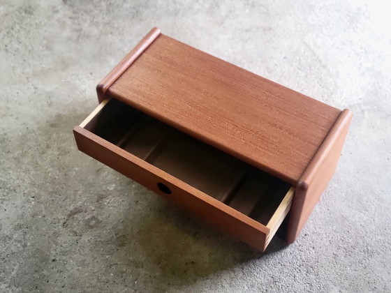 Image 1 of Meuble mural flottant vintage danois par Kai Kristiansen pour Vildbjerg