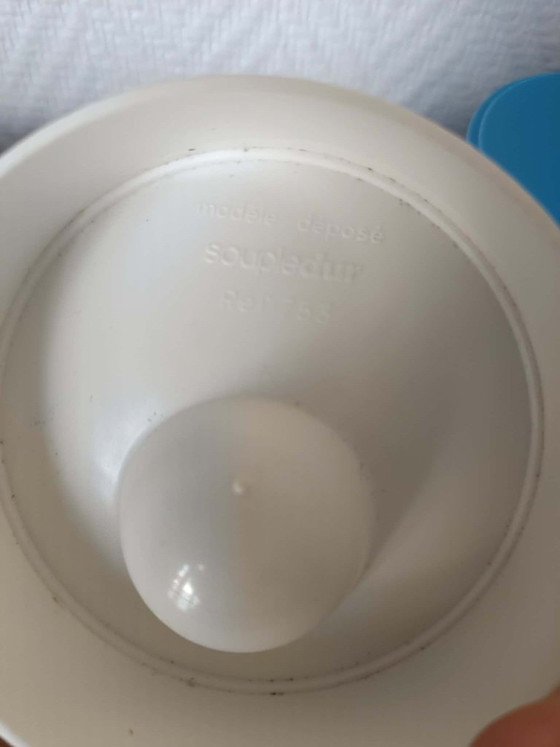 Image 1 of Coquetiers vintage 1970 en plastique