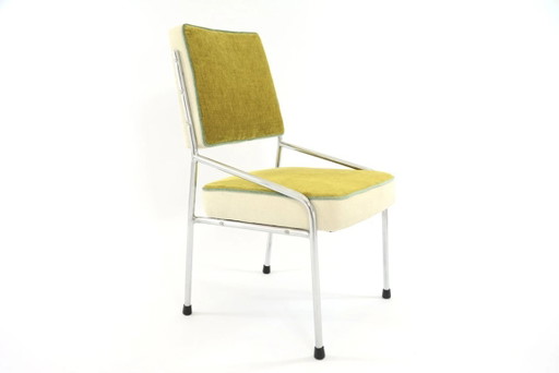Driekleurige chromen fauteuils