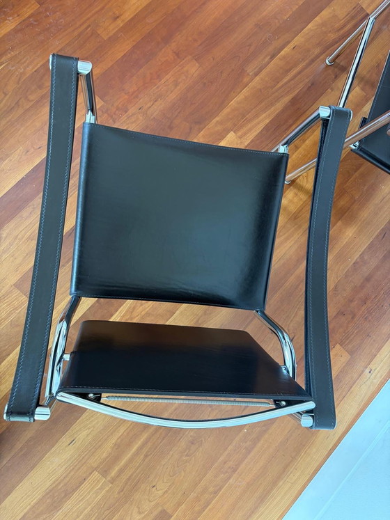 Image 1 of Twee Cassina LC1 stoelen van Le Corbusier