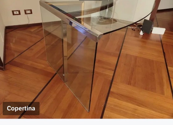 Image 1 of Präsidentenschreibtisch in Bauchlage