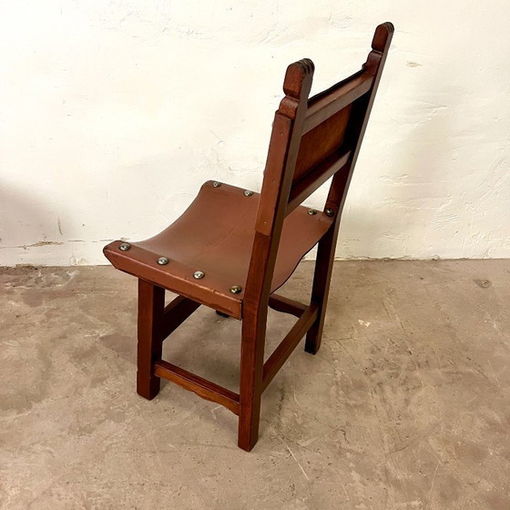 Image 1 of Spanish chair in leather and carved wood, 1950s/60s