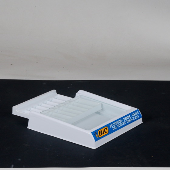 BIC Feuerzeuge Werbe-Thekendisplay – Vitrine, Glas, Industrieel (photo 2 of 7)