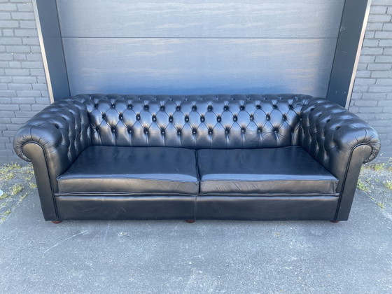 Sofá Chesterfield XL negro – Leather, Wood (photo 4 of 6)