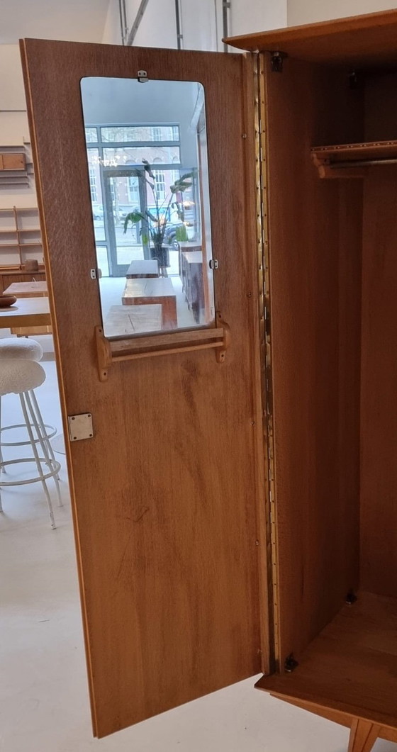 Image 1 of guardaroba di metà secolo