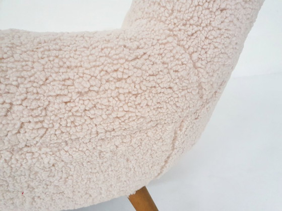Scandinavian Modern Cocktail Sofa in Boucle, Denmark 1960's – Banken, Textile, Wood (photo 6 of 9)