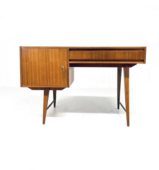 Vintage Walnoot Bureau ‘60