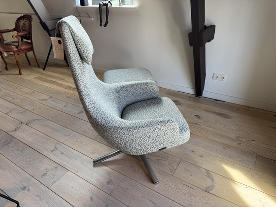Image 1 of Vitra Repose with Ottoman.