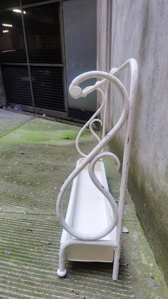 Image 1 of Porte-parapluie en fer