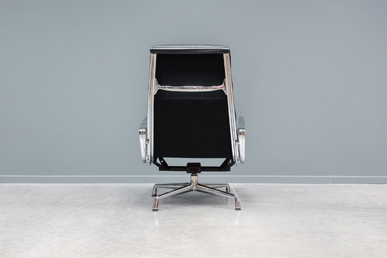 Image 1 of Eames EA222 Lounge-Sessel