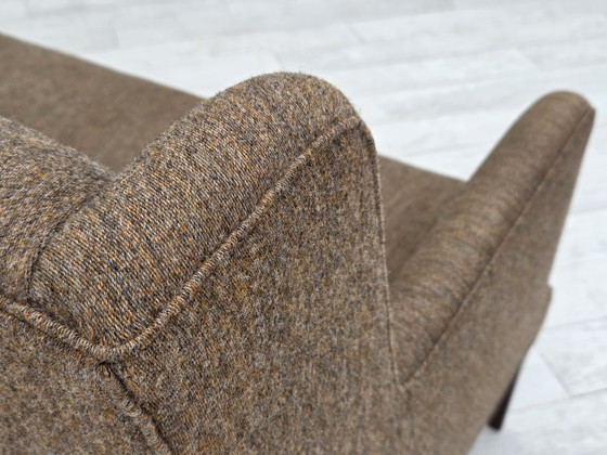 Image 1 of Canapé danois 3 places des années 1960, meuble en laine, bois de teck