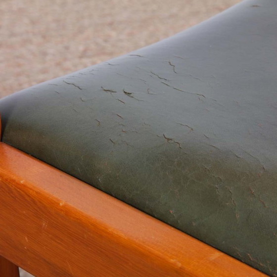 Image 1 of Set van 6 massief iepenhouten en lederen stoelen van Self, 1980.