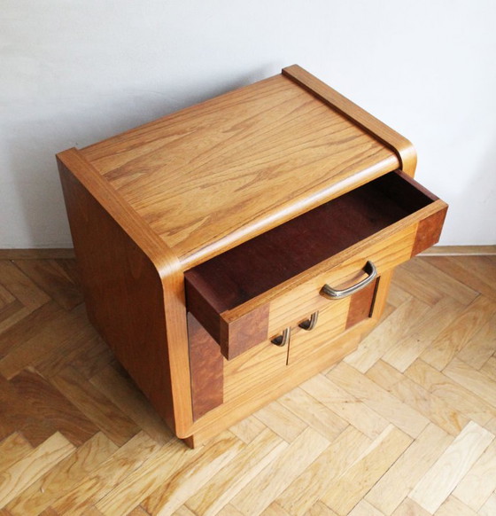 Image 1 of Par de mesitas de noche Art Déco de la década de 1930