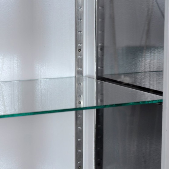 Image 1 of Armadietto medico in ferro, anni '30