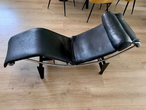Elegante Chaise Longue in LC4-stijl | Zwart Leer